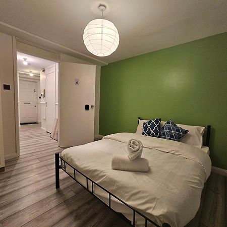 London Mile End Rooms Экстерьер фото