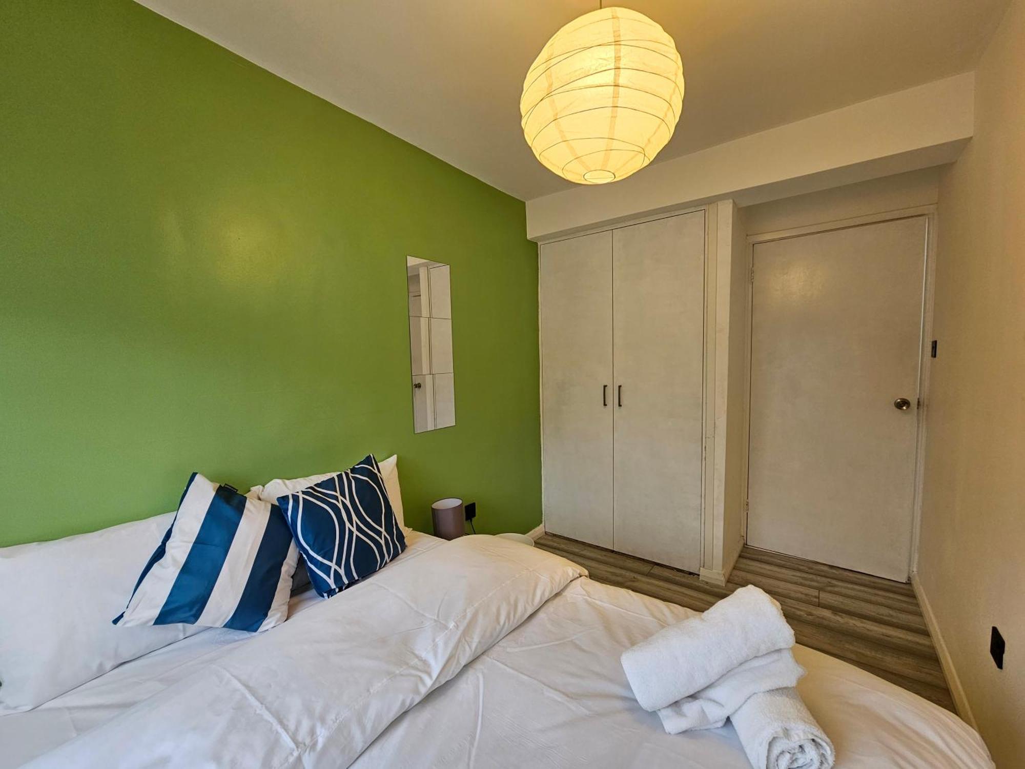 London Mile End Rooms Экстерьер фото