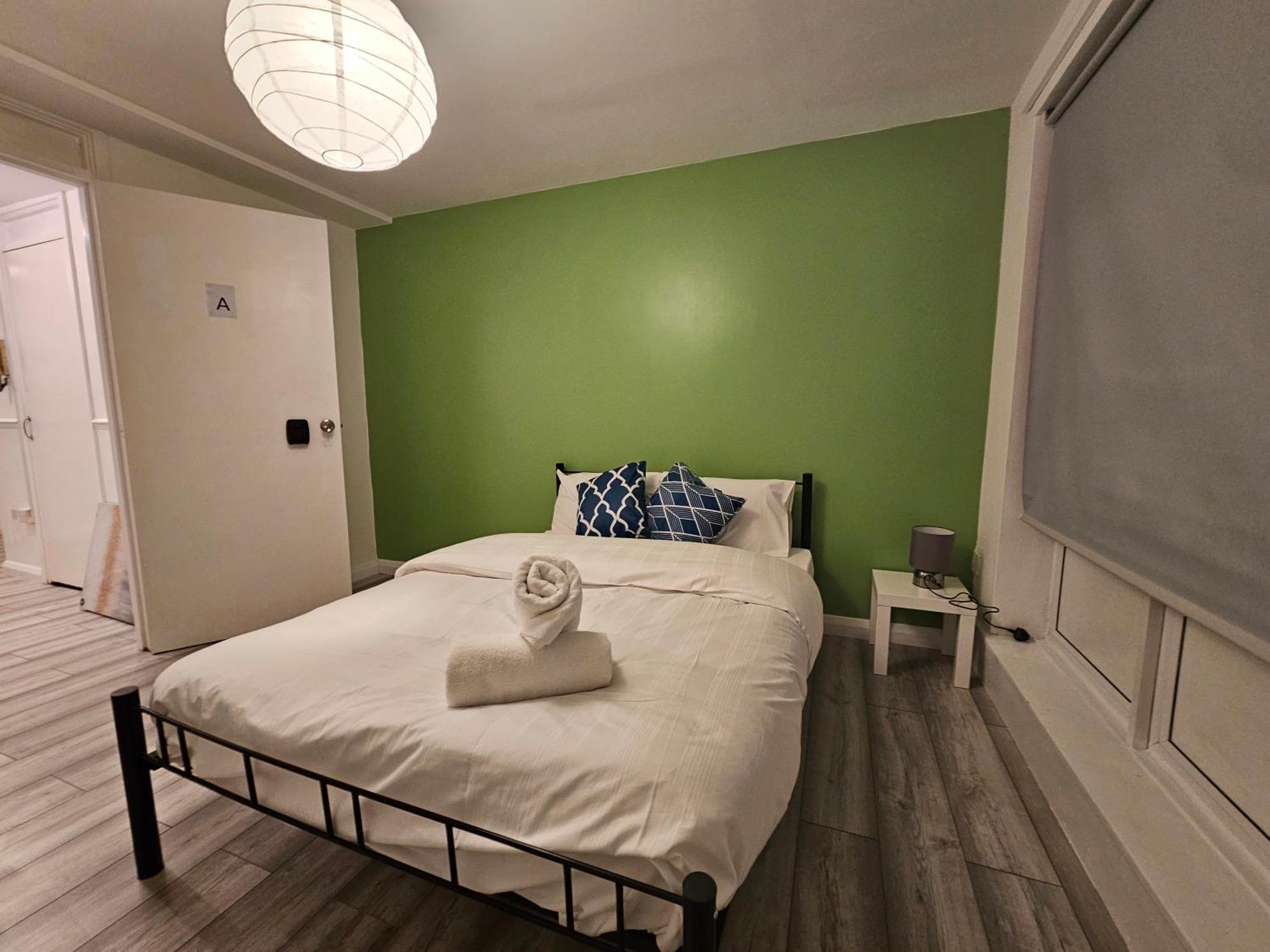 London Mile End Rooms Экстерьер фото
