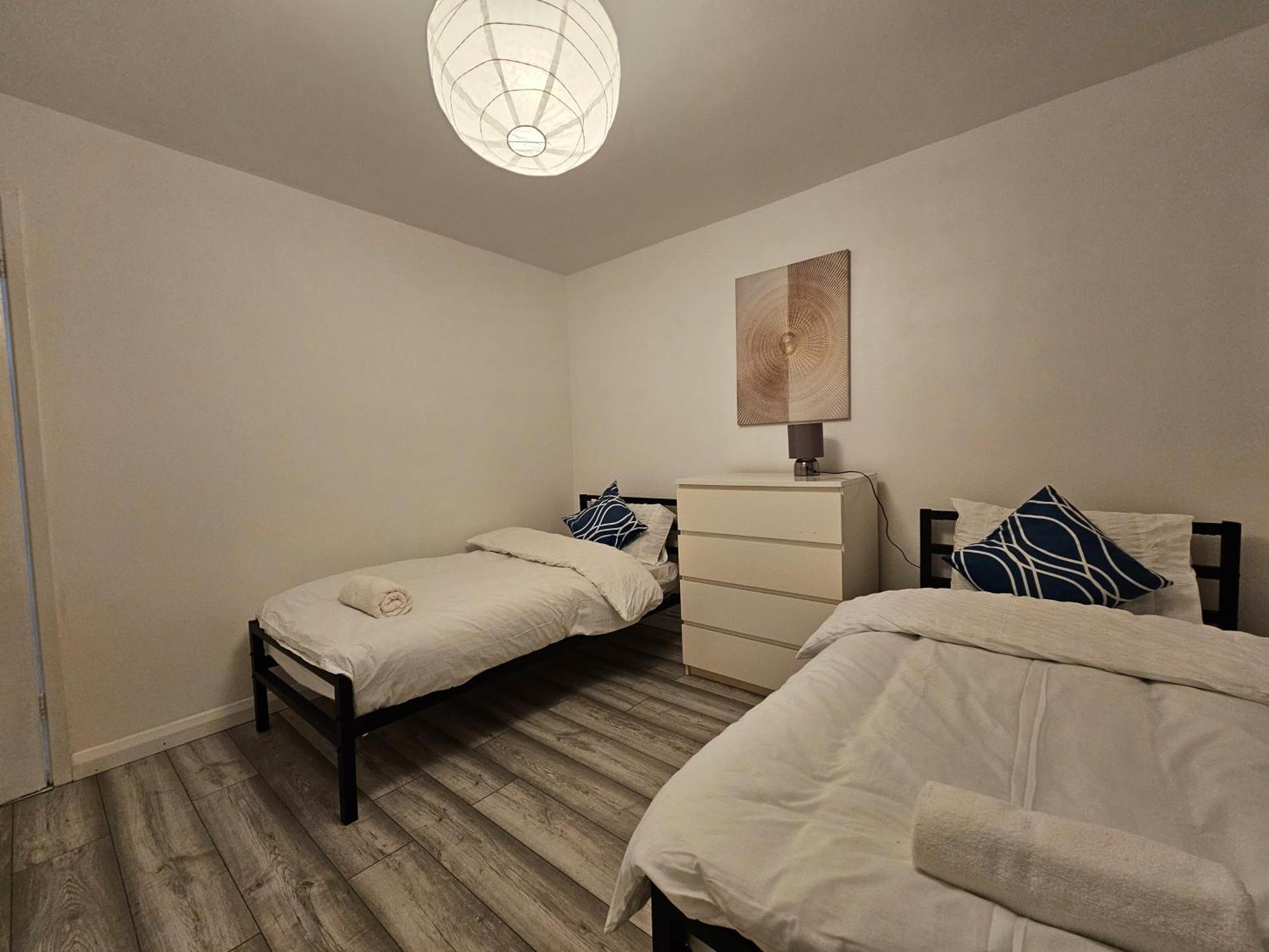London Mile End Rooms Экстерьер фото
