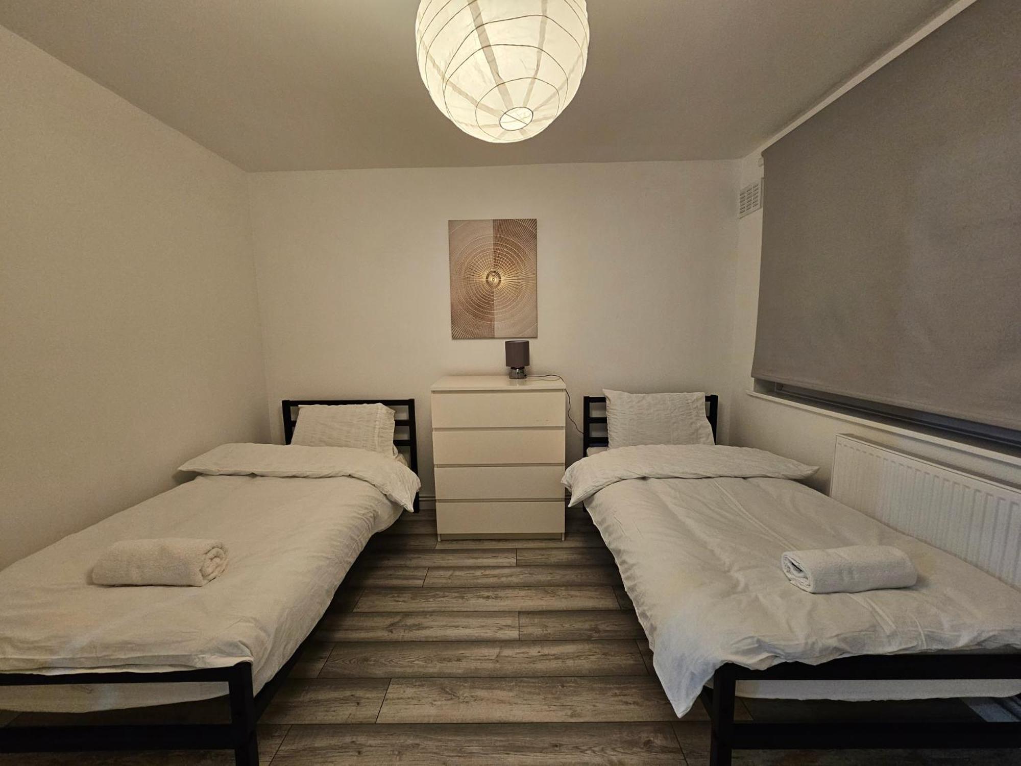 London Mile End Rooms Экстерьер фото