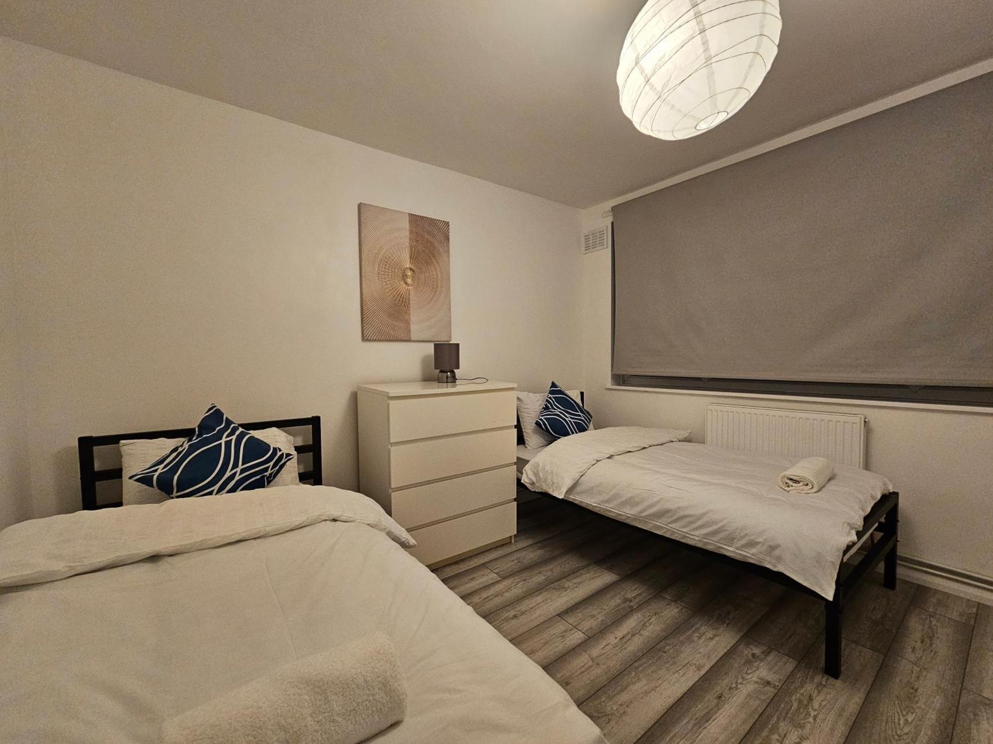 London Mile End Rooms Экстерьер фото