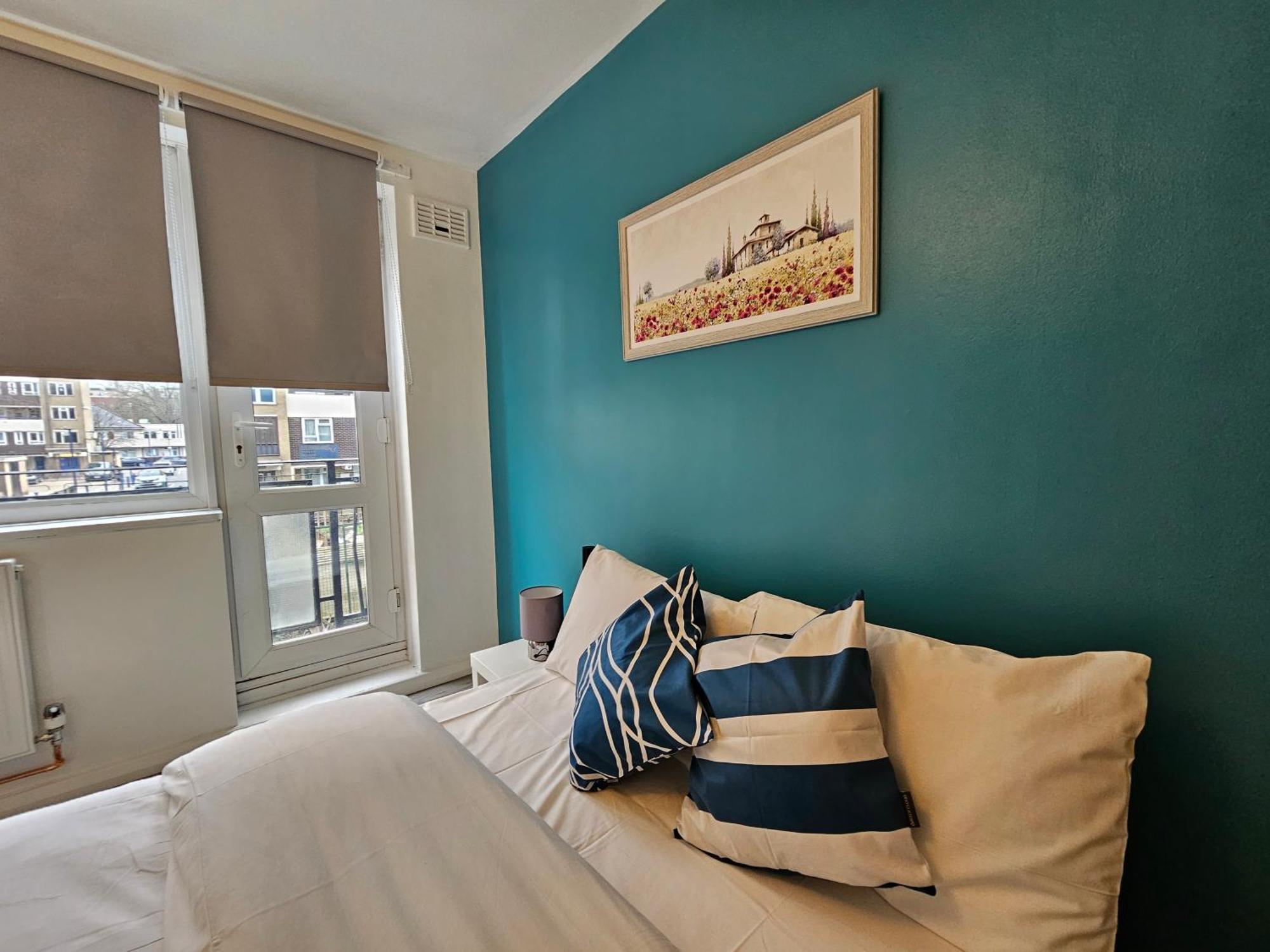 London Mile End Rooms Экстерьер фото